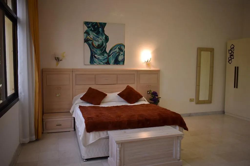 Studios Corniche Абу-Даби 0*,  ОАЭ